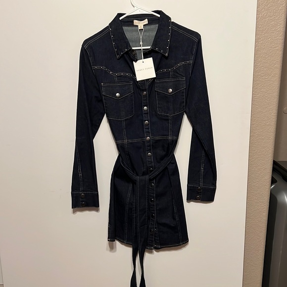 honey punch denim dress Honey Punch Denim dress - black - (Pre-owned)